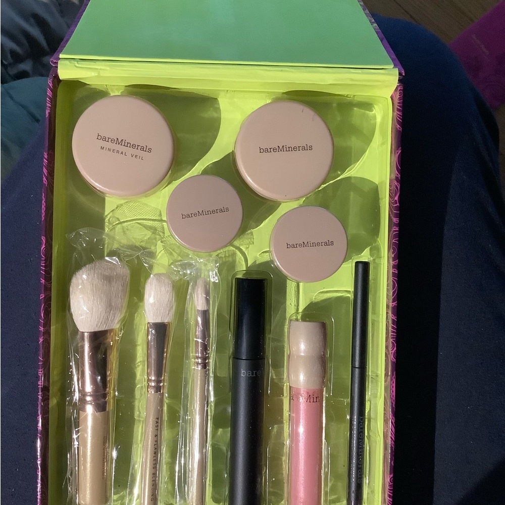 bareMinerals Exotic Pearls 10-piece Lustrous Collection-NEW